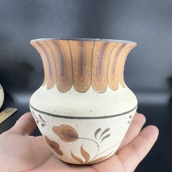 HandMade Studio Art Pottery Bud Vase Hand Painted Artist Signed Barbie Primitive - Picture 10 of 13